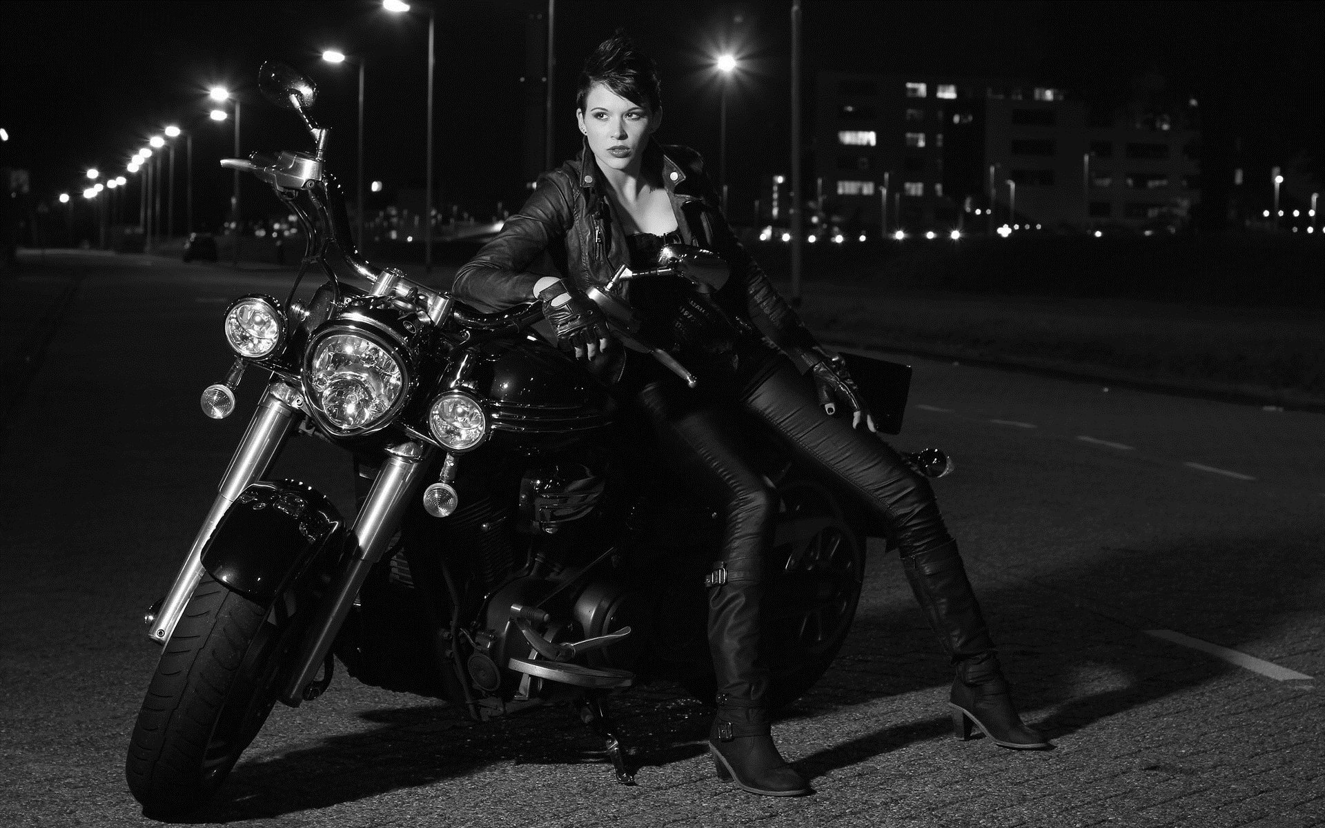 Photo Beautiful girls and motorcycles in Hamamatsu
