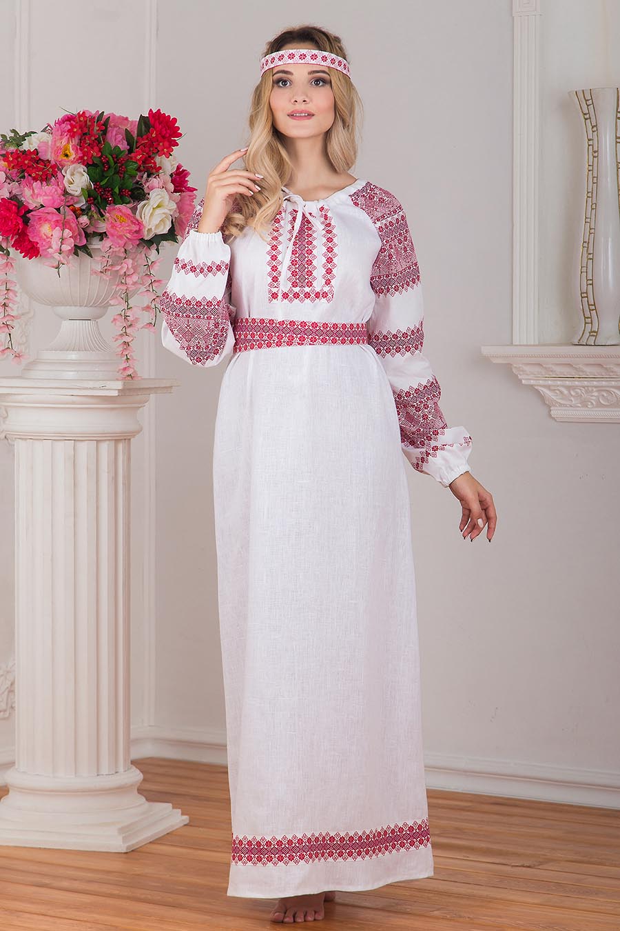 A playful frame from Women in Slavic costumes — online in Hamamatsu